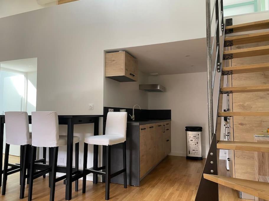 Appartement Atypique Et Fraichement Renove Saint-Vallier  Exteriör bild