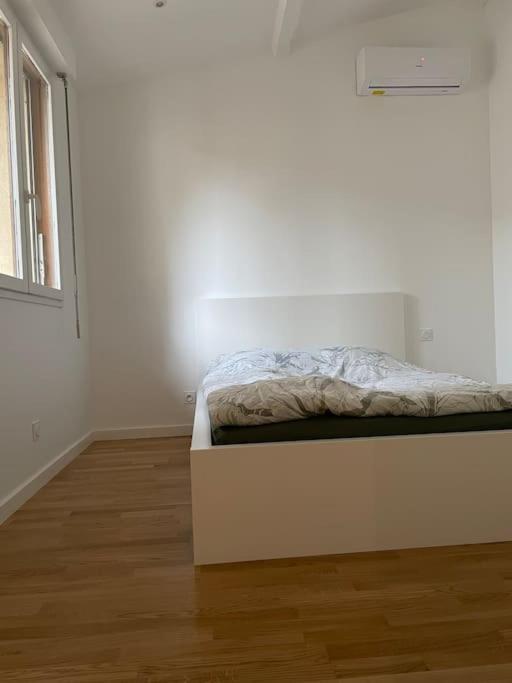 Appartement Atypique Et Fraichement Renove Saint-Vallier  Exteriör bild