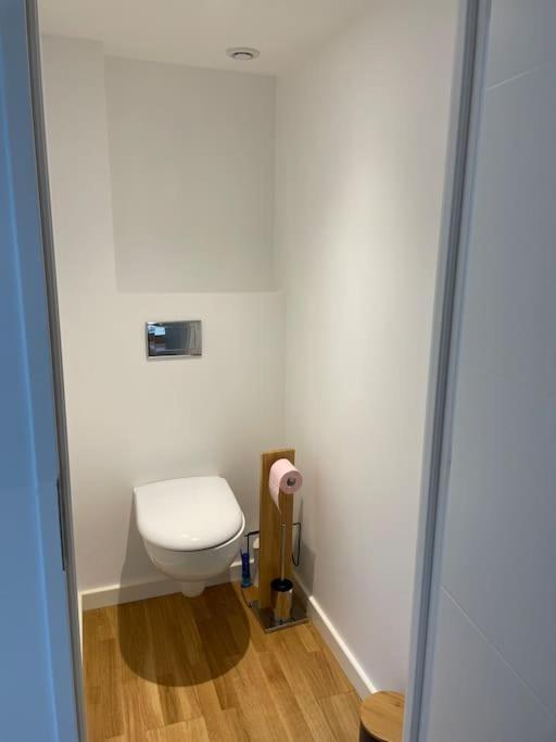Appartement Atypique Et Fraichement Renove Saint-Vallier  Exteriör bild